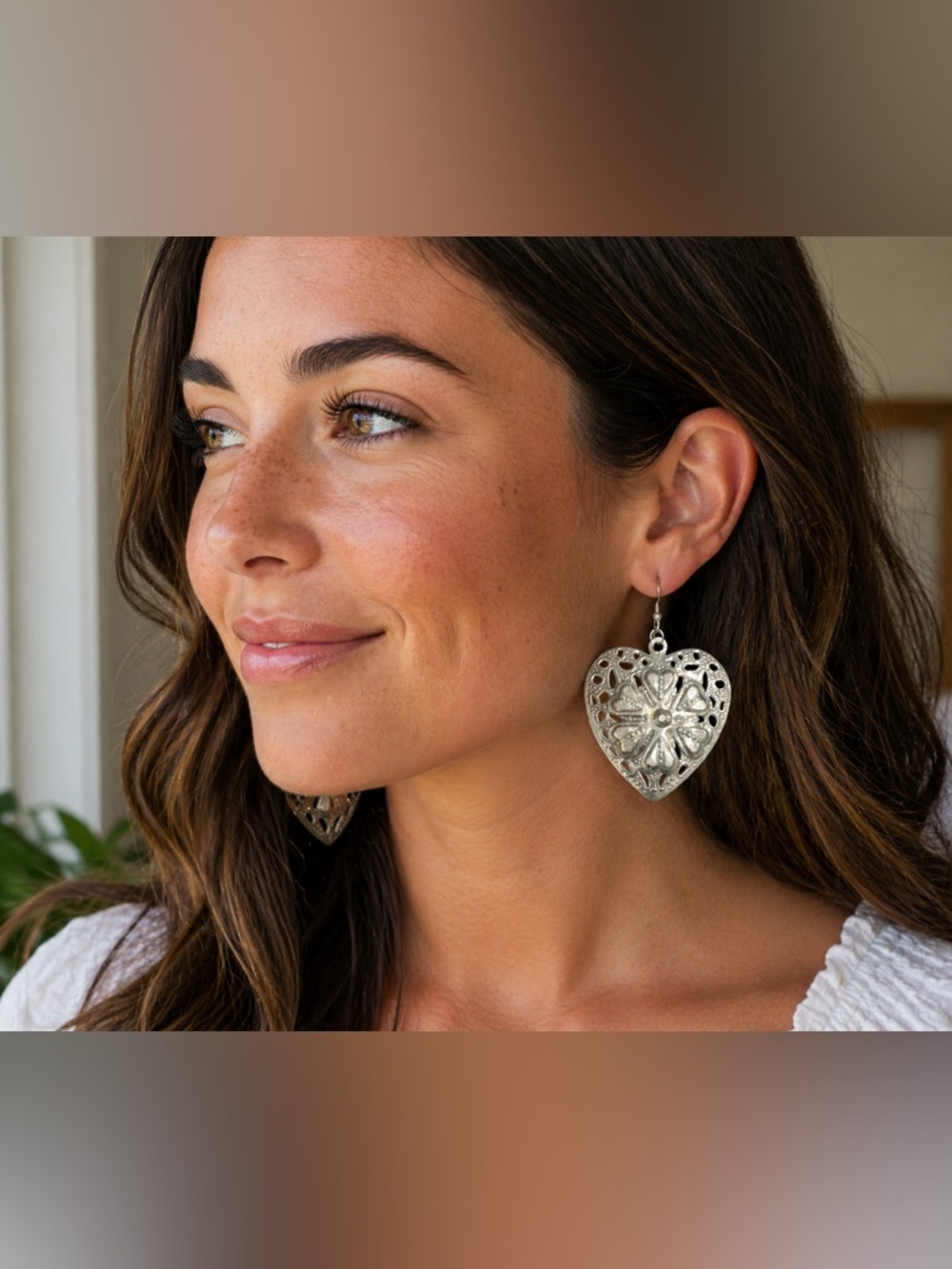 NWOT Intricate Silver Heart Filigree Fashion Drop Earrings for Women